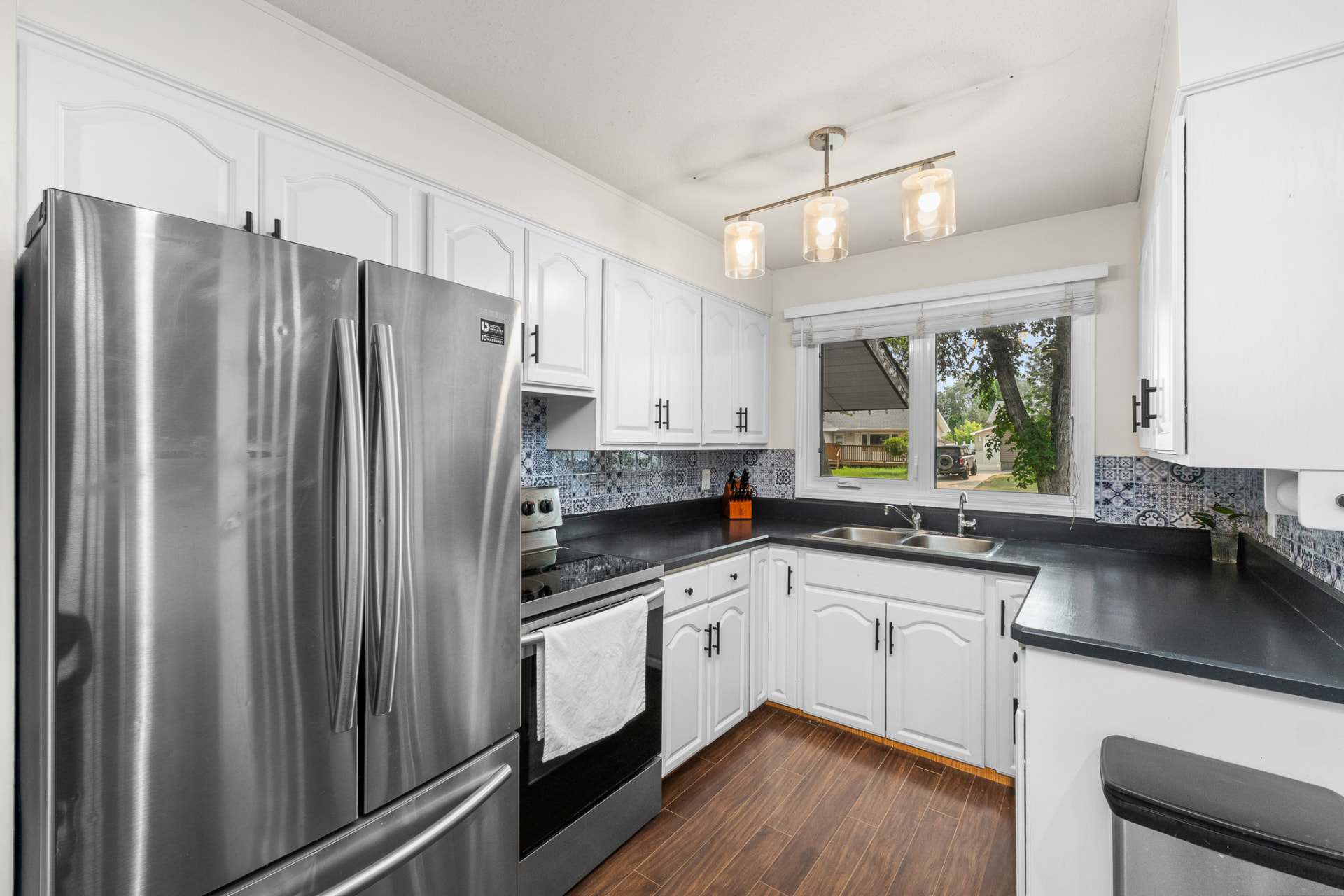 Bright Kitchen